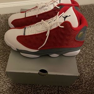 Nike Men's Air Jordan 13 Retro Red Flint,
Gym Red/Flint Grey/White/Black, 8